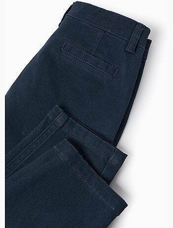 Pantalón chino de sarga