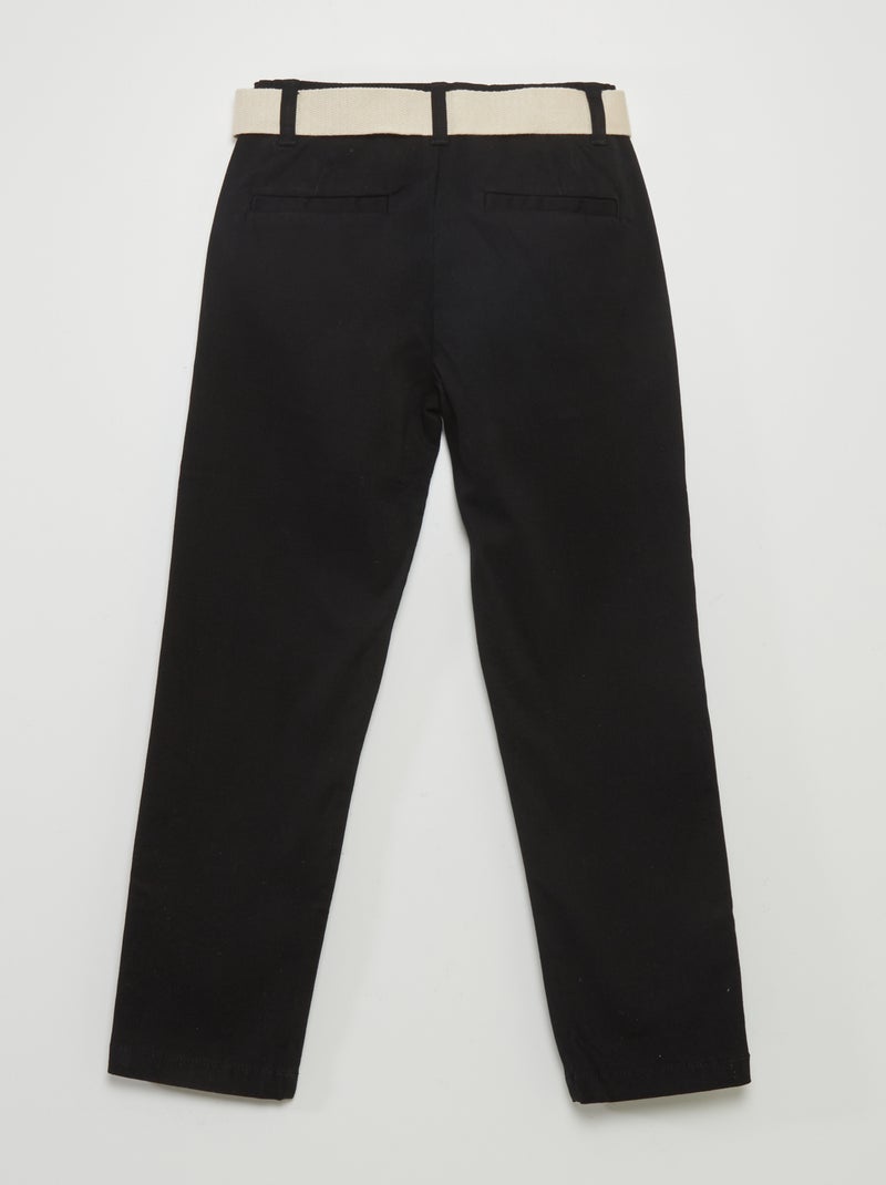 Pantalón chino de sarga con cinturón negro - Kiabi