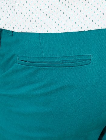 Hombre talla S-XXL - Pantalón chino de sarga de algodón elástica - Kiabi