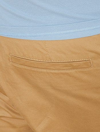Pantalón chino de sarga elástico fitted - Kiabi