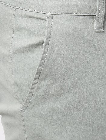 Pantalón chino