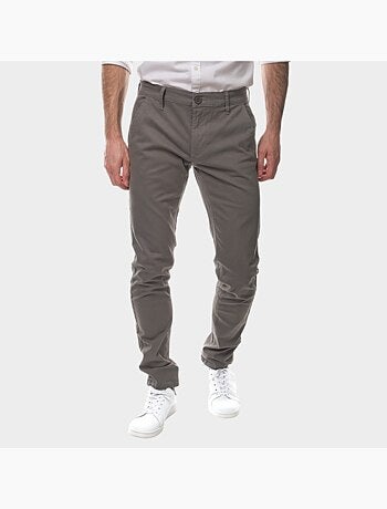 pantalón chino