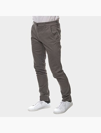 pantalón chino