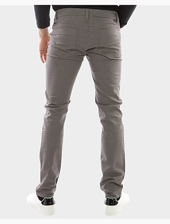 Pantalón chino