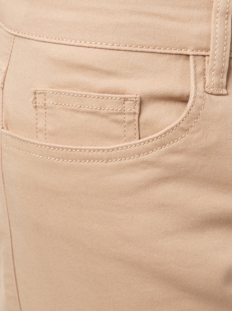 Pantalón chino liso Beige - Kiabi