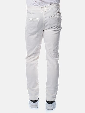 Pantalón chino liso