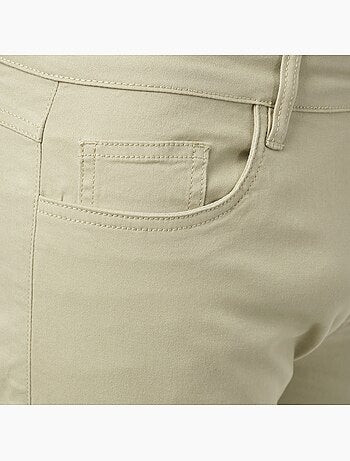 Pantalón chino liso