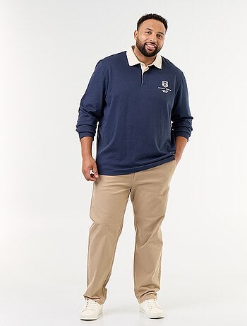 Pantalón chino liso de tiro estándar