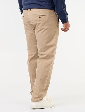 Pantalón chino liso de tiro estándar