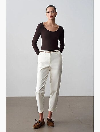 Pantalón chino recto con cinturón gabardina dilvin