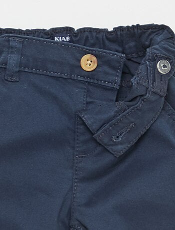 Pantalón chino recto de algodón elástico