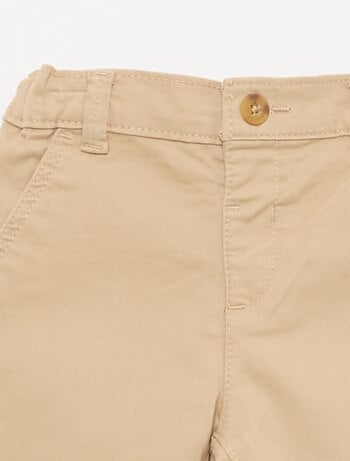 Pantalón chino recto de algodón elástico