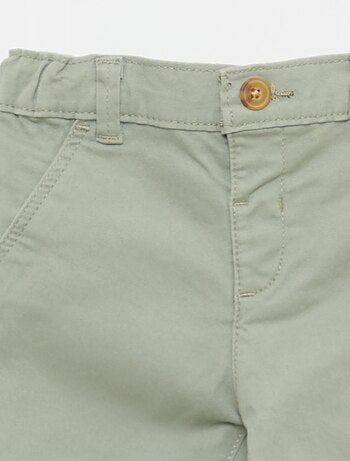 Pantalón chino recto de algodón elástico