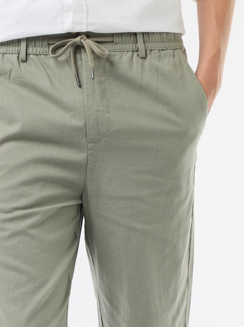 Pantalón chino regular de lino mezclado Verde - Kiabi