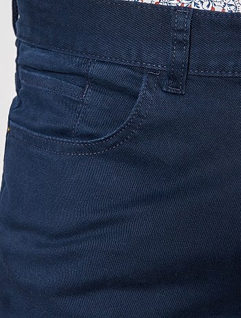 Pantalón chino slim con 5 bolsillos - L32