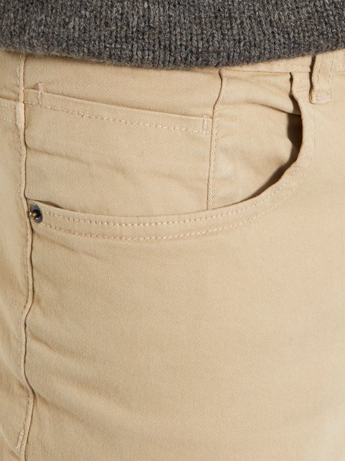 Pantalón chino slim con 5 bolsillos - L32 - Kiabi Pantalón chino slim con 5 bolsillos - L32 - Kiabi
