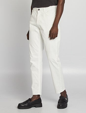 Pantalón chino slim con 5 bolsillos - L32