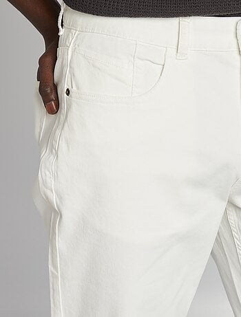 Pantalón chino slim con 5 bolsillos - L32