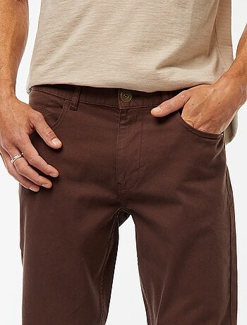 Pantalón chino slim con 5 bolsillos - L32