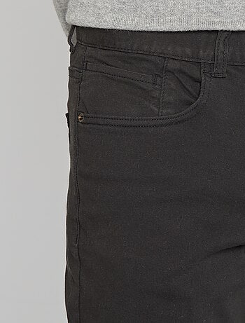 Pantalón chino slim con 5 bolsillos - L32