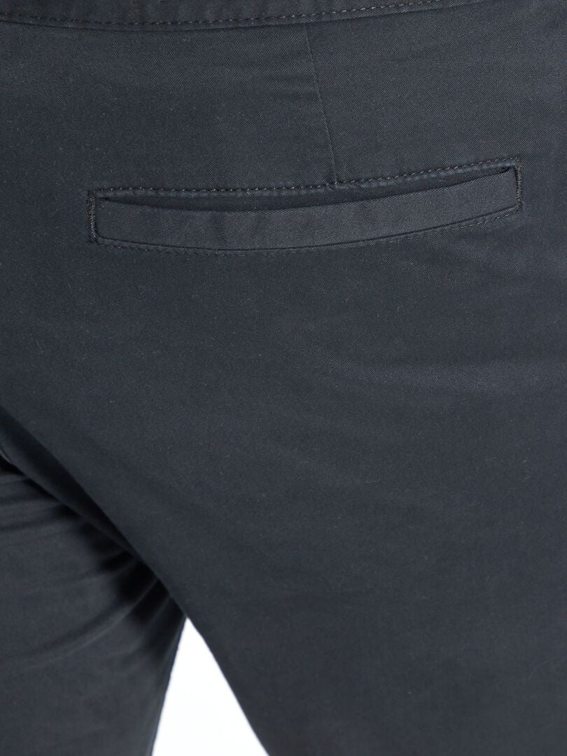 Pantalón chino slim L32 negro - Kiabi