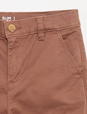 Pantalón chino slim