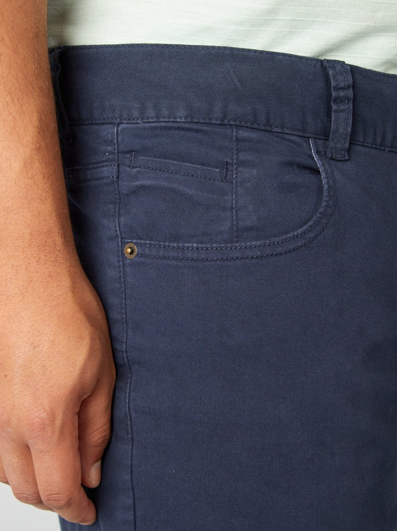 Pantalón con 5 bolsillos fitted L34 AZUL - Kiabi