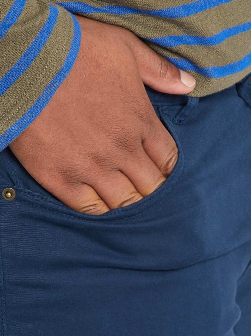 Pantalón con 5 bolsillos fitted L34 - Kiabi