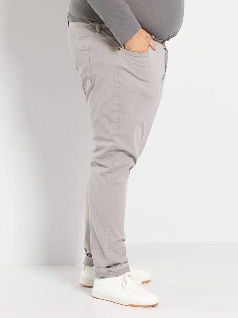 Pantalon con 5 bolsillos fitted L34 gris raton Kiabi 20.00