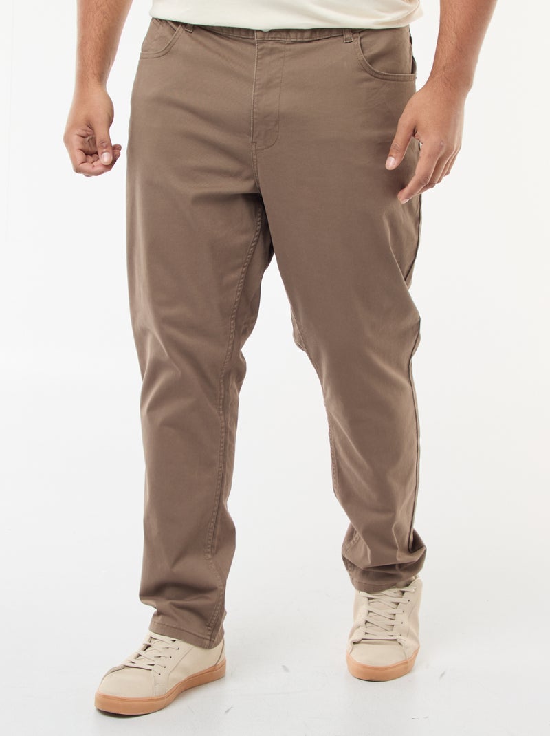 Pantalón con 5 bolsillos fitted L34 Marron - Kiabi