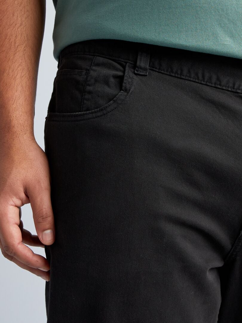 Pantalón con 5 bolsillos fitted L34 negro - Kiabi