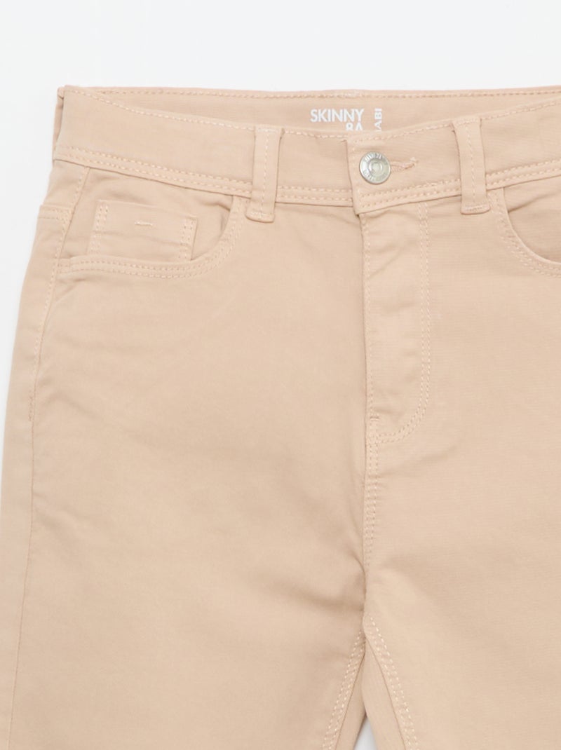 Pantalón con bajo deshilachado Beige - Kiabi