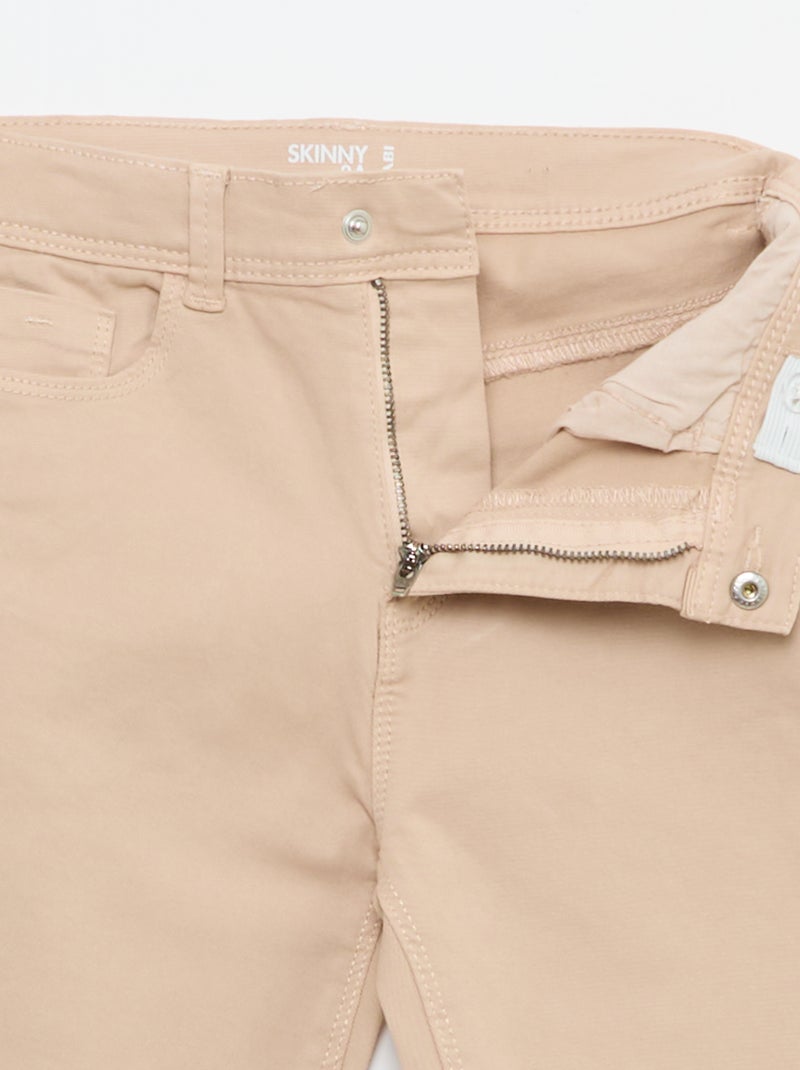 Pantalón con bajo deshilachado Beige - Kiabi