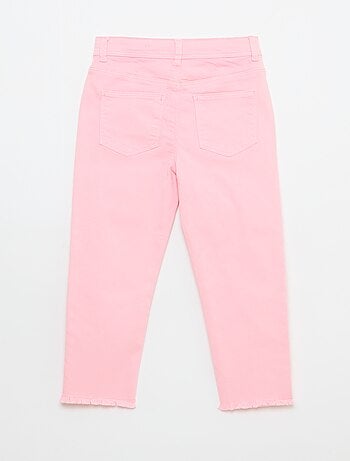 Pantalón con bajo deshilachado