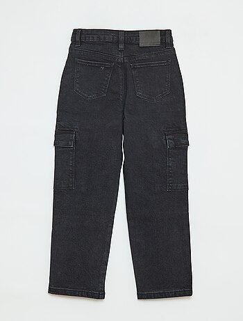 Pantalón con bolsillos con solapa - corte + cómodo