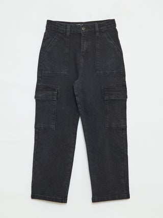 Pantalón con bolsillos con solapa - corte + cómodo