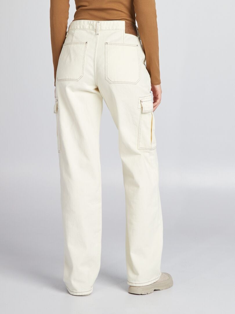 Pantalón con bolsillos con solapa BLANCO - Kiabi