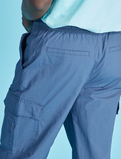 Pantalón con bolsillos en el lateral - Kiabi