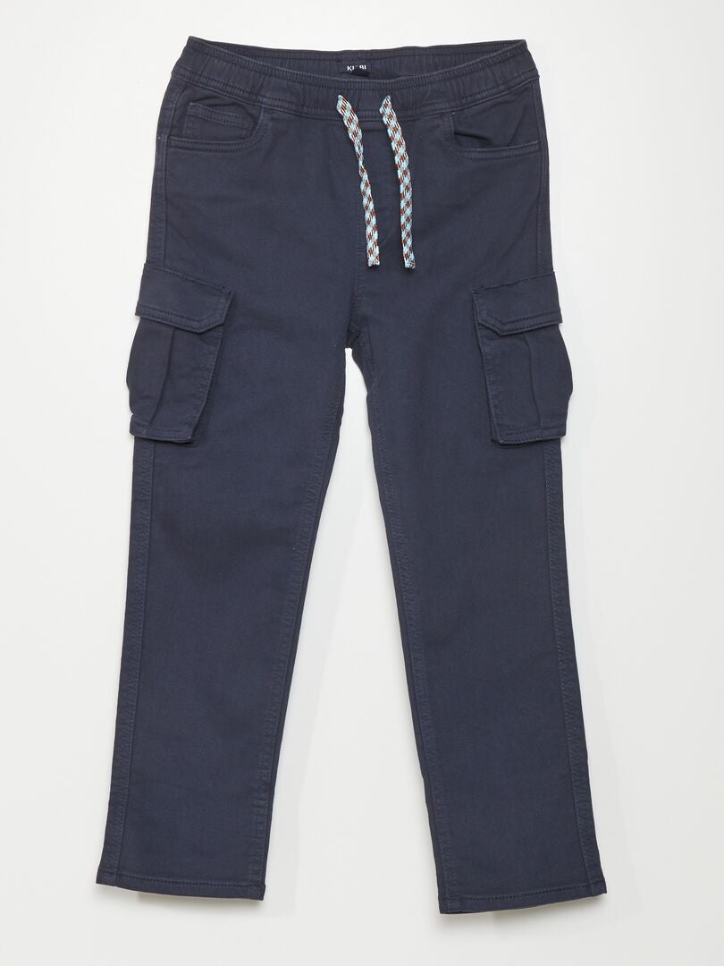Pantalón con bolsillos en los laterales NEGRO - Kiabi