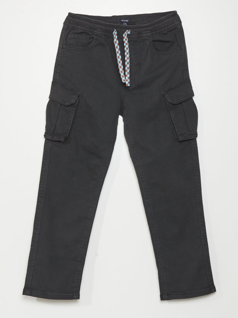 Pantalón con bolsillos en los laterales Negro - Kiabi
