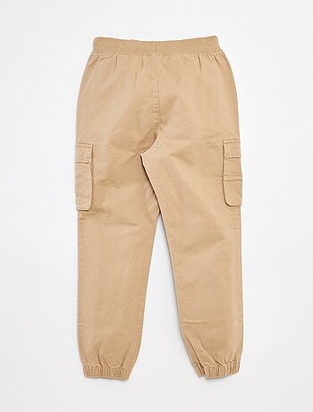 Pantalón con bolsillos y cintura ajustable