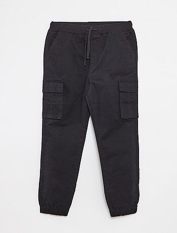 Pantalón con bolsillos y cintura ajustable