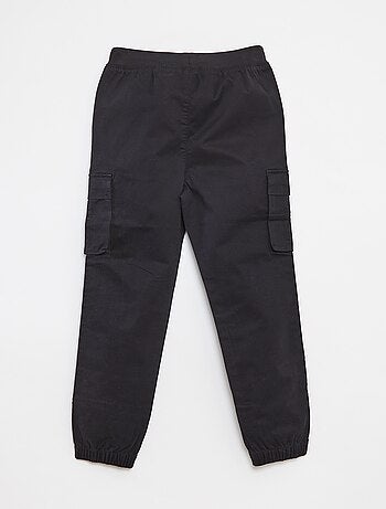 Pantalón con bolsillos y cintura ajustable