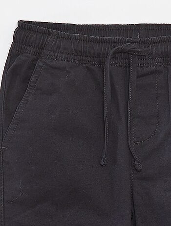 Pantalón con bolsillos y cintura ajustable