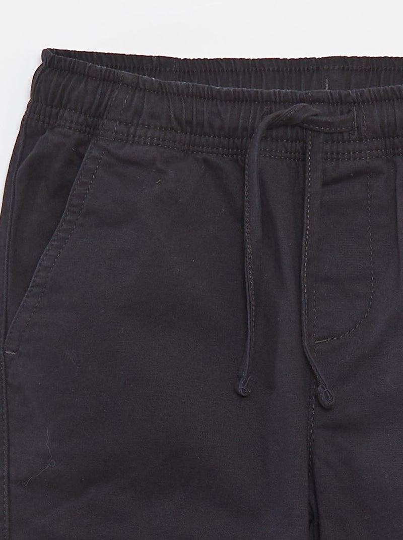Pantalón con bolsillos y cintura ajustable negro - Kiabi