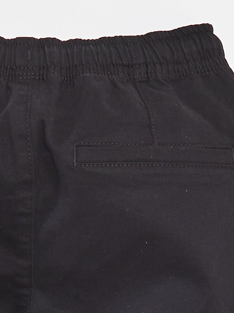 Pantalón con bolsillos y cintura ajustable negro - Kiabi