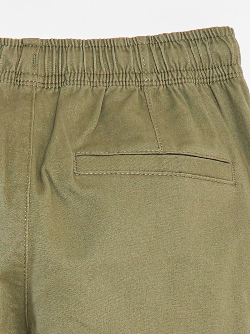 Pantalón con bolsillos y cintura ajustable Verde - Kiabi