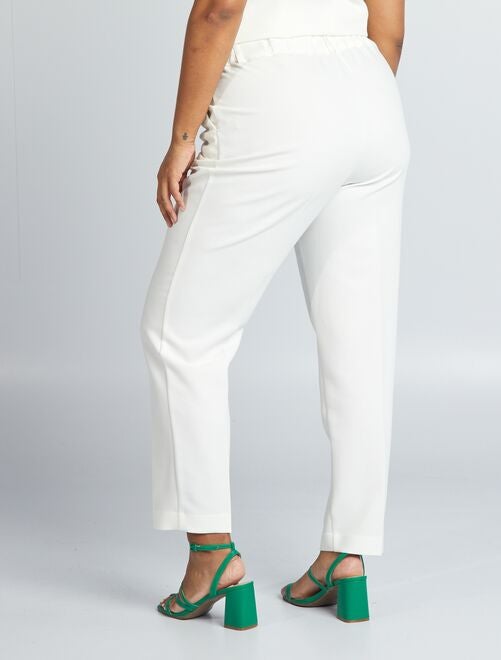 Pantalón regular de talle alto + cinturón - blanco caliza - Kiabi - 18.00€