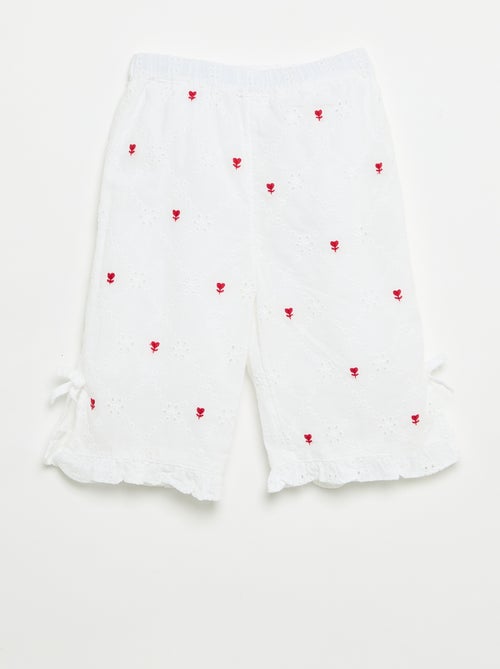 Pantalón con lazos decorativos y bordados ingleses - Kiabi