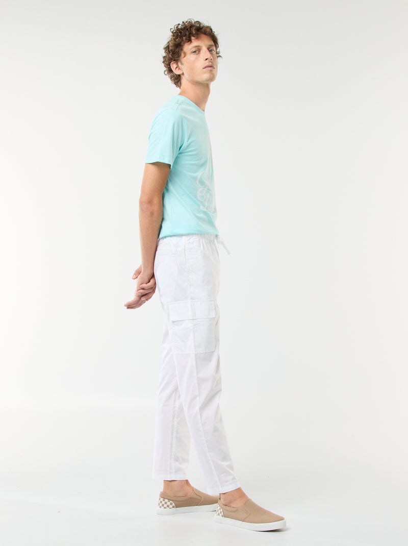 Pantalón con múltiples bolsillos con cintura elástica cordones